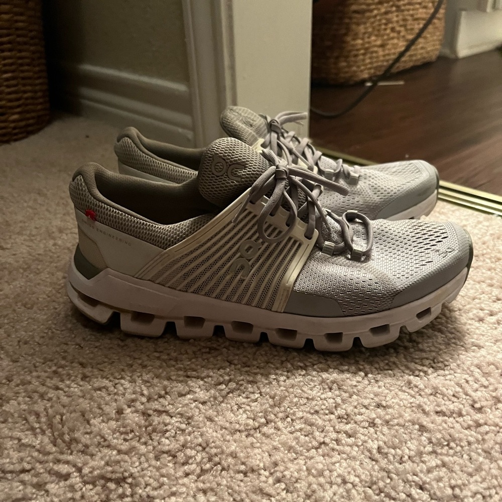 On Running Shoe Cloudswift